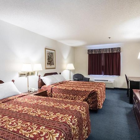 Quality Express Inn & Suites Mineral Wells Exterior foto