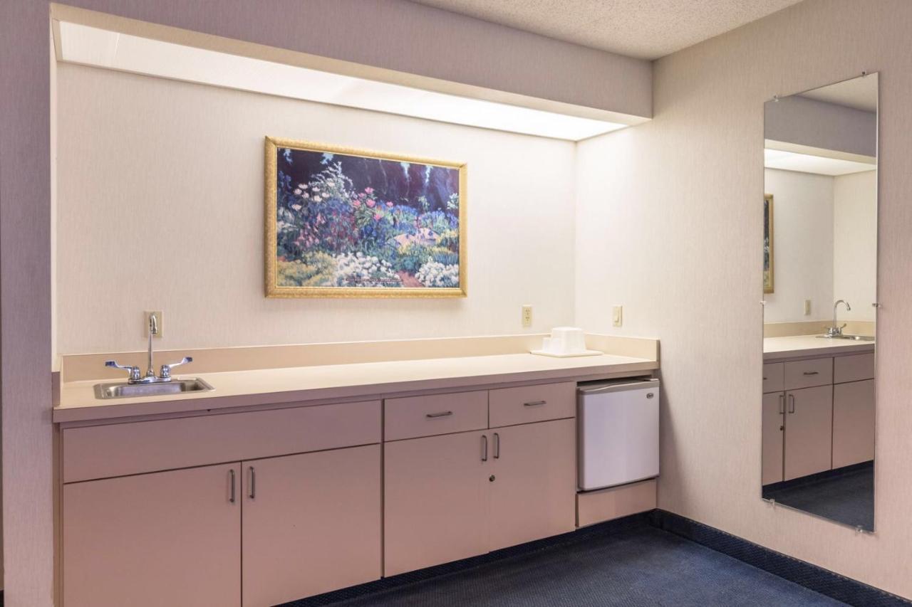 Quality Express Inn & Suites Mineral Wells Exterior foto